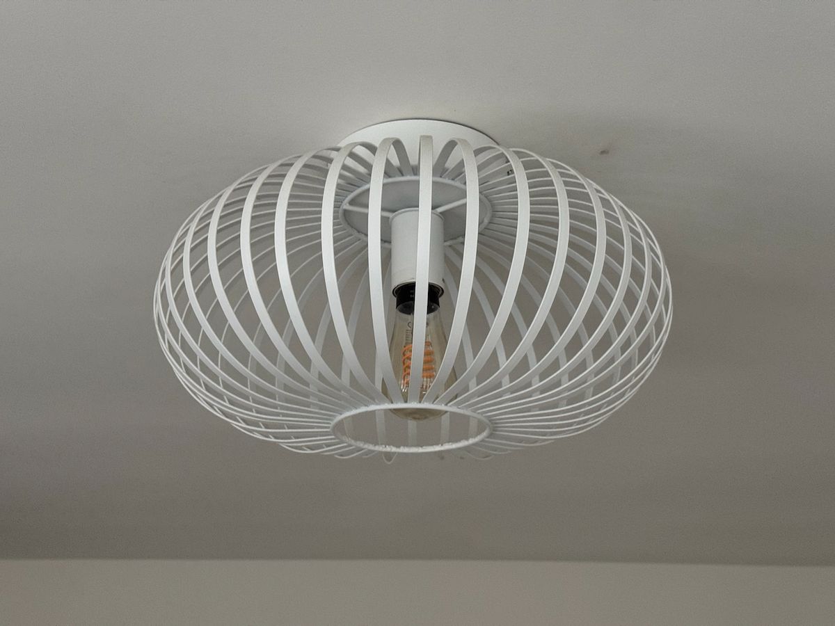 Plafondlamp – witte draadkooi – foto 1