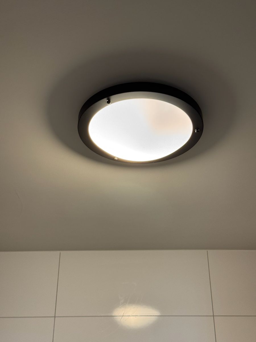 Ronde metalen plafondlamp – foto 1